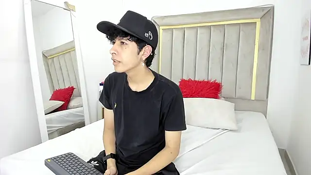 julian xx online show from 01.07.26