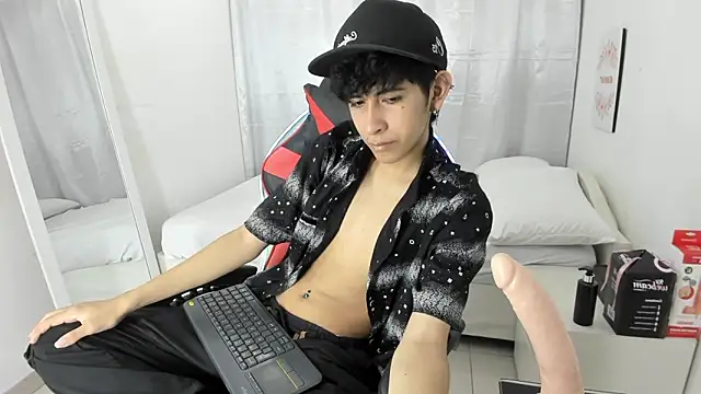 julian xx online show from 03.11.26