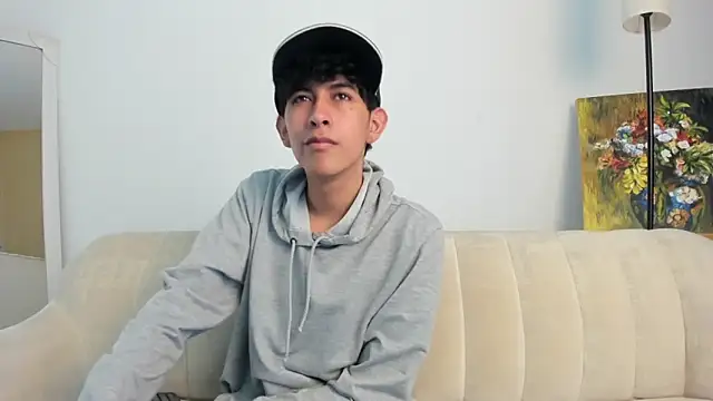 Snapshot of julian_xx chatting on 05.26.26 julian xx online show from 05.26.26