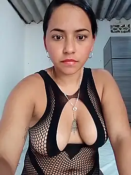 Snapshot of Maliha_21 chatting on 05.05.26 Maliha 21 online show from 05.05.26