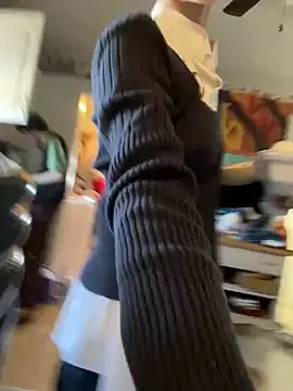 Snapshot of SugarNCinnamon chatting on 02.15.26 SugarNCinnamon online show from 02.15.26