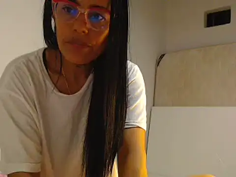Snapshot of Elizabeth_manzon chatting on 05.14.26 Elizabeth manzon online show from 05.14.26