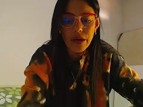Snapshot of Elizabeth_manzon chatting on 05.27.26 Elizabeth manzon online show from 05.27.26
