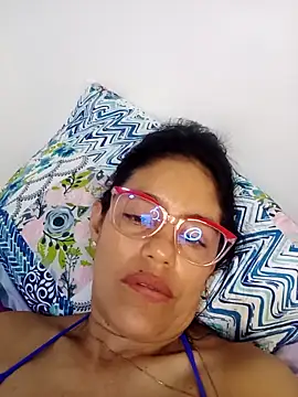 Snapshot of Elizabeth_manzon chatting on 06.11.26 Elizabeth manzon online show from 06.11.26