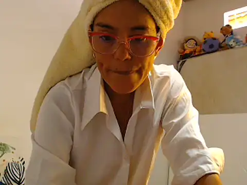 Snapshot of Elizabeth_manzon chatting on 07.16.26 Elizabeth manzon online show from 07.16.26