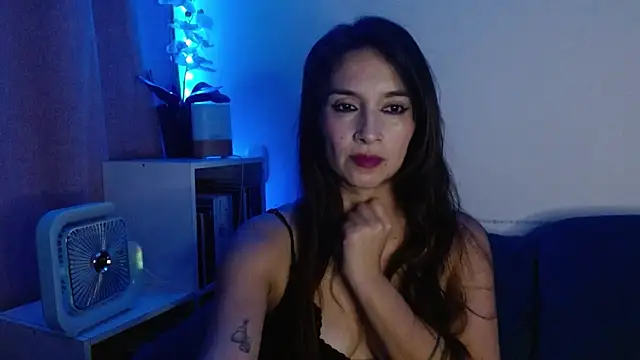 Almaglow  online show from 03.02.26