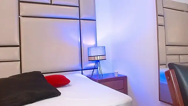 Snapshot of alejandra_loppez chatting on 02.04.26 alejandra loppez online show from 02.04.26