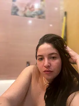 Snapshot of AlexaYvonne chatting on 01.12.26 AlexaYvonne online show from 01.12.26