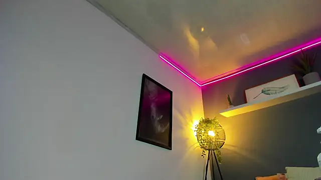 Kira Exe  online show from 04.01.26