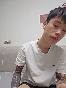 Snapshot of your-cake chatting on 05.26.26 your-cake online show from 05.26.26