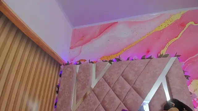 Snapshot of emily_velvet__ chatting on 07.11.26 emily velvet online show from 07.11.26