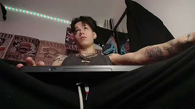 Snapshot of Anhony_Muscle chatting on 02.06.26 Anhony Muscle online show from 02.06.26