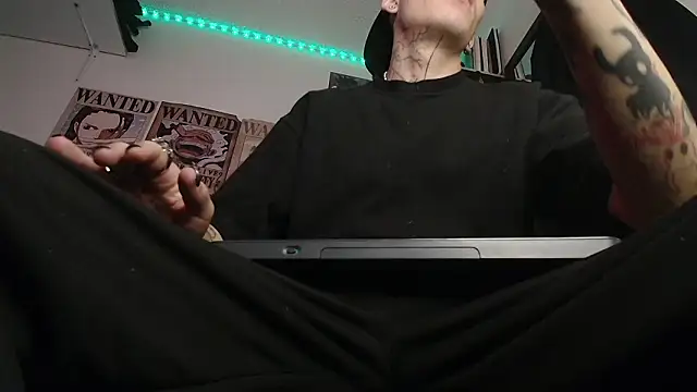 Snapshot of Anhony_Muscle chatting on 02.10.26 Anhony Muscle online show from 02.10.26