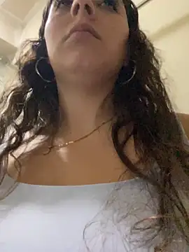 Snapshot of MiiaGreys chatting on 04.13.26 MiiaGreys online show from 04.13.26