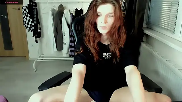 Snapshot of iceseeker2 chatting on 03.13.26 iceseeker2 online show from 03.13.26