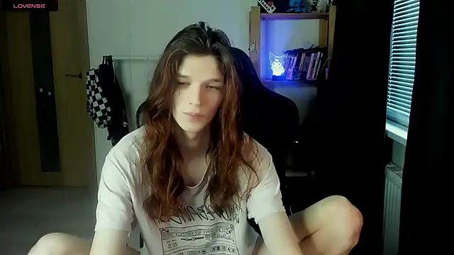 Snapshot of iceseeker2 chatting on 03.16.26 iceseeker2 online show from 03.16.26