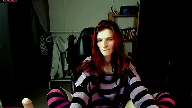 Snapshot of iceseeker2 chatting on 03.27.26 iceseeker2 online show from 03.27.26