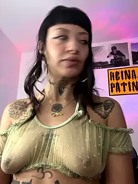 Snapshot of Mollyyy_ chatting on 01.14.26 Mollyyy online show from 01.14.26