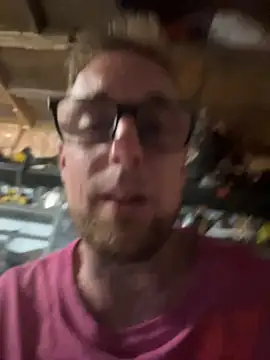 Snapshot of WIDBIGWHITECOCK chatting on 05.17.26 WIDBIGWHITECOCK online show from 05.17.26