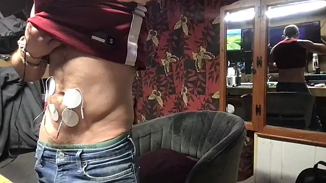 Snapshot of ARCHERTASTE chatting on 04.10.26 ARCHERTASTE online show from 04.10.26