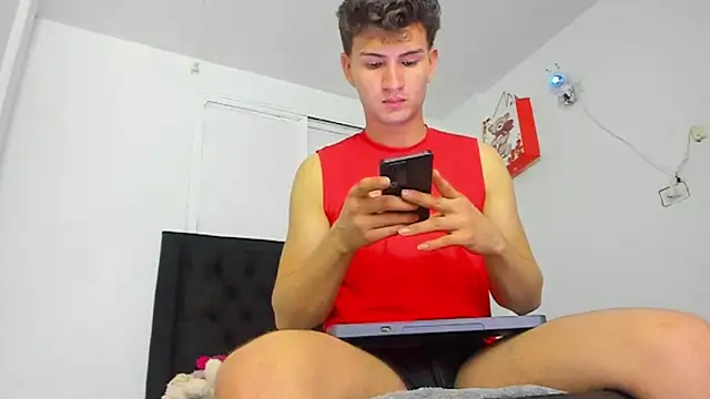 Snapshot of camilo_model chatting on 04.30.26 camilo model online show from 04.30.26