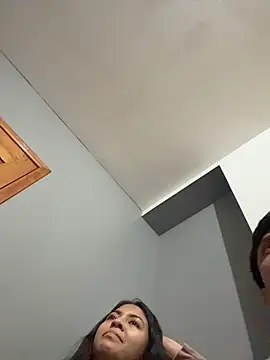 Snapshot of Bufu2213 chatting on 04.01.26 Bufu2213 online show from 04.01.26