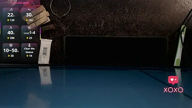 Naughty QueenXoXo online show from 01.10.26