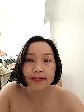 Snapshot of __BingBing__ chatting on 02.18.26 BingBing online show from 02.18.26