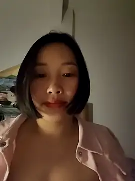 Snapshot of __BingBing__ chatting on 02.19.26 BingBing online show from 02.19.26