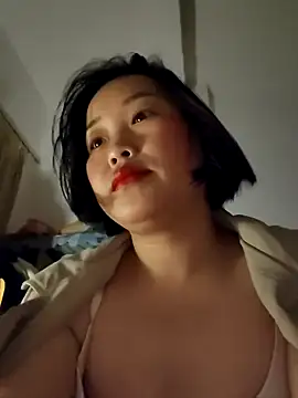 Snapshot of __BingBing__ chatting on 02.23.26 BingBing online show from 02.23.26