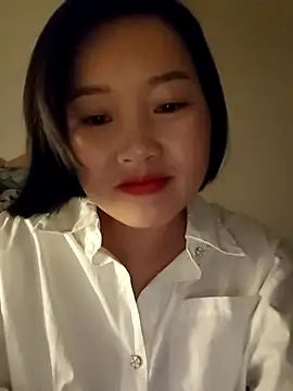 Snapshot of __BingBing__ chatting on 02.25.26 BingBing online show from 02.25.26