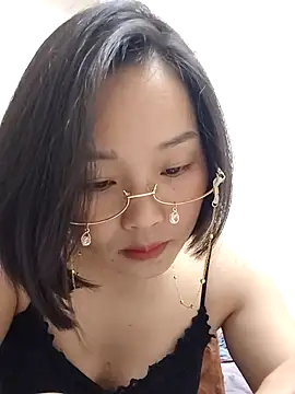 Snapshot of __BingBing__ chatting on 02.28.26 BingBing online show from 02.28.26