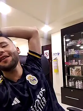 Snapshot of AndyKnoxx chatting on 03.20.26 AndyKnoxx online show from 03.20.26