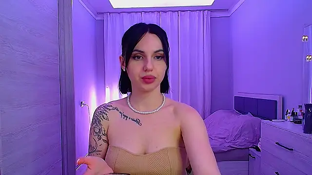 Snapshot of Pure_temptation_J chatting on 01.11.26 Pure temptation J online show from 01.11.26