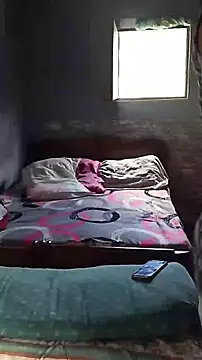 Isabel and Heckler online show from 02.18.26