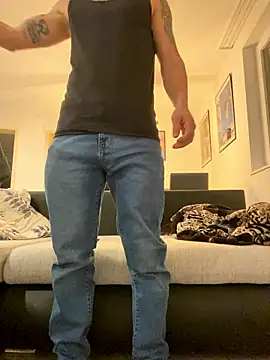 Snapshot of Fitlover1994 chatting on 01.10.26 Fitlover1994 online show from 01.10.26