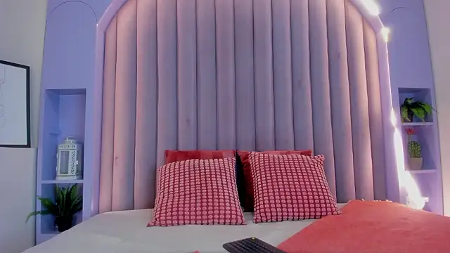 AmberStonne   online show from 03.16.26