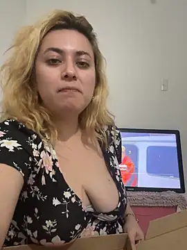 Lililuxx online show from 03.08.26