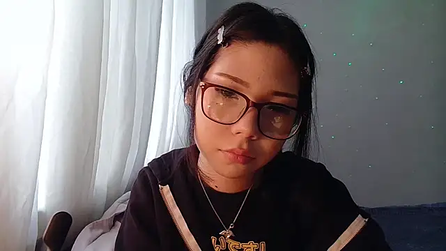 Snapshot of AprilOnilll chatting on 01.08.26 AprilOnilll online show from 01.08.26