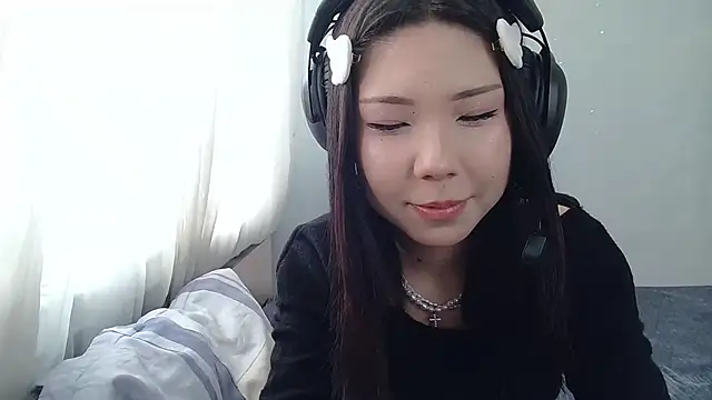 Snapshot of AprilOnilll chatting on 01.10.26 AprilOnilll online show from 01.10.26