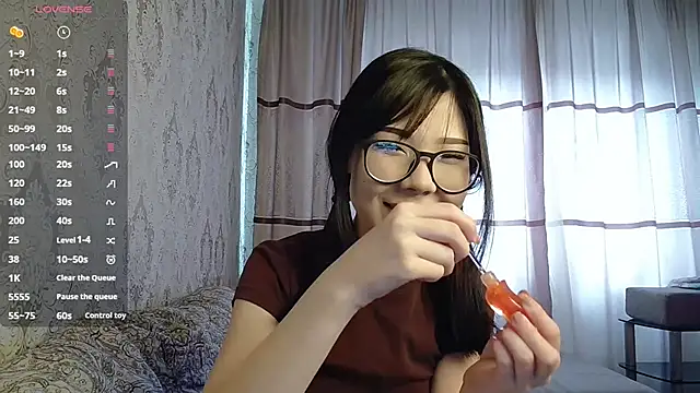 AprilOnilll online show from 03.07.26