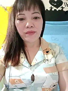 Snapshot of Sana-vn chatting on 04.30.26 Sana-vn online show from 04.30.26