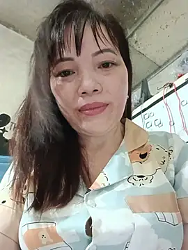 Snapshot of Sana-vn chatting on 05.18.26 Sana-vn online show from 05.18.26