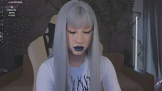 Necucubi02 online show from 04.08.26