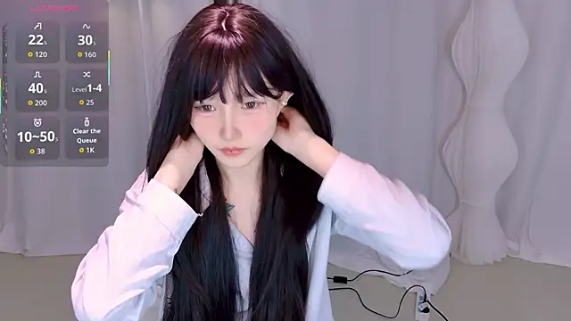 YE Zi  online show from 01.11.26