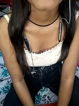 Moongirl963 online show from 02.28.26