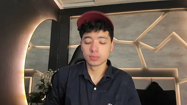 Snapshot of Matt_Wolf_ chatting on 01.11.26 Matt Wolf online show from 01.11.26