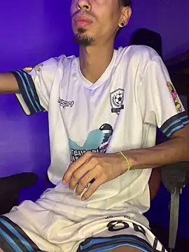 Snapshot of alexx_23cm chatting on 04.10.26 alexx 23cm online show from 04.10.26