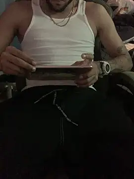 Snapshot of PRBoricua787 chatting on 04.14.26 PRBoricua787 online show from 04.14.26