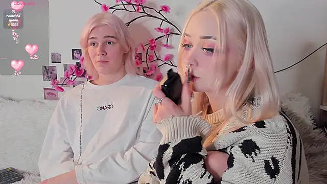 SweetheartsFriends online show from 04.01.26